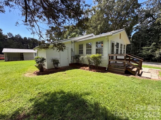 5100 Robinwood Drive, Charlotte, NC 28215