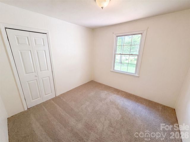 5100 Robinwood Drive, Charlotte, NC 28215