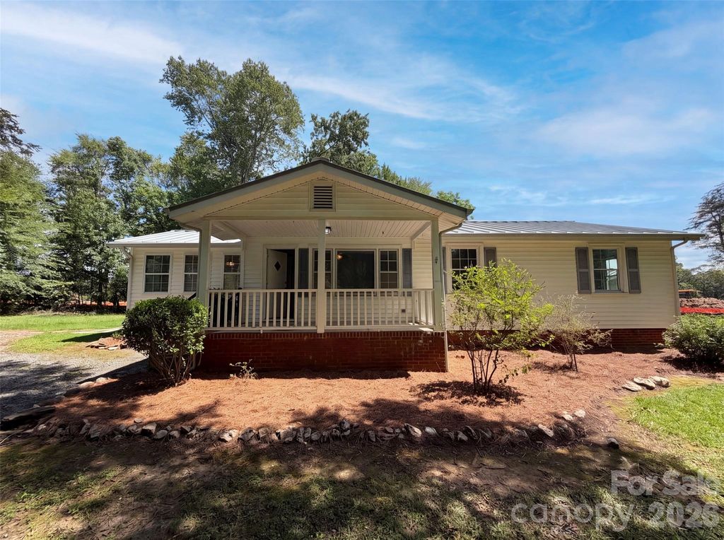 5100 Robinwood Drive, Charlotte, NC 28215
