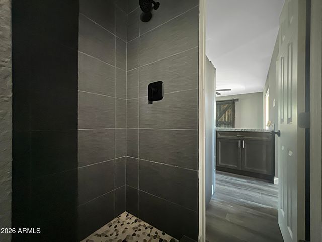 8201 E WHITTON Avenue, Scottsdale, AZ 85251