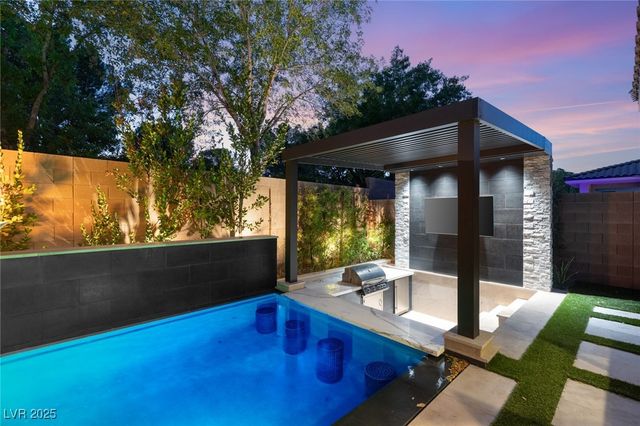 43 Garibaldi Way, Henderson, NV 89011