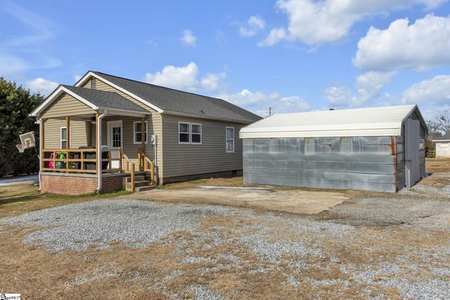 48 Fort Lindley Road, Laurens, SC 29360