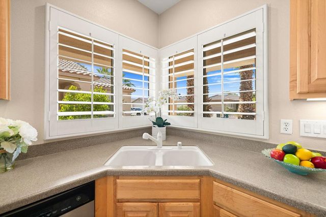 78670 Hampshire Avenue, Palm Desert, CA 92211