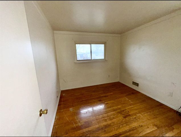 13467 Charlotte Avenue, Warren, MI 48089