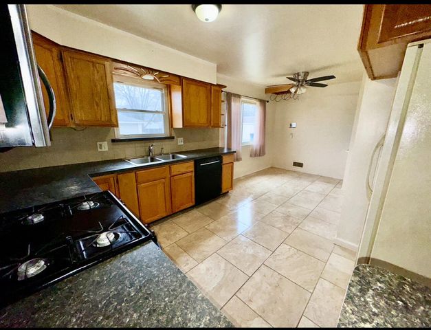 13467 Charlotte Avenue, Warren, MI 48089