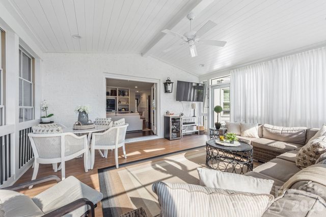 1108 Beauwyck Court, Charlotte, NC 28211