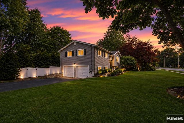 34 N Middletown Road, Montvale, NJ 07645