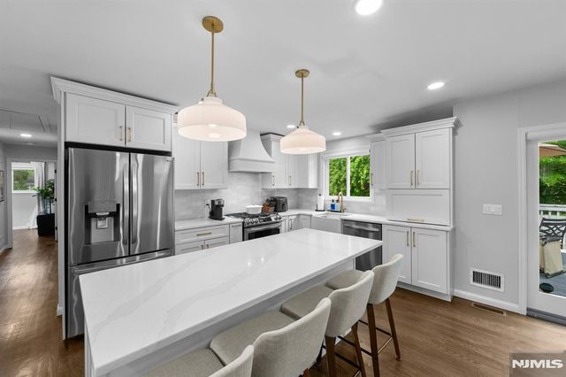34 N Middletown Road, Montvale, NJ 07645