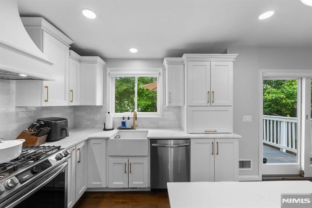 34 N Middletown Road, Montvale, NJ 07645