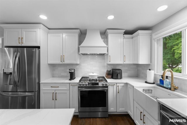 34 N Middletown Road, Montvale, NJ 07645
