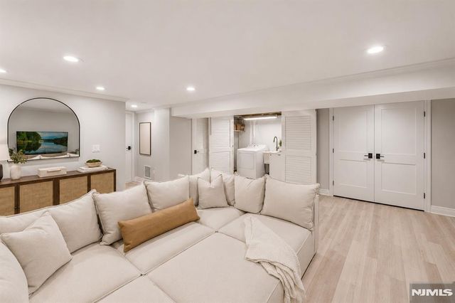 34 N Middletown Road, Montvale, NJ 07645