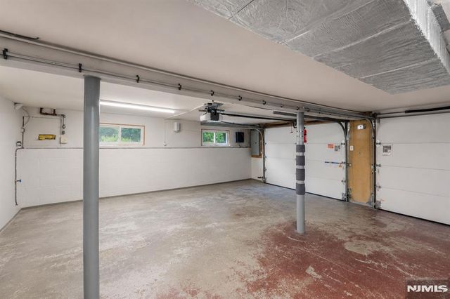 34 N Middletown Road, Montvale, NJ 07645
