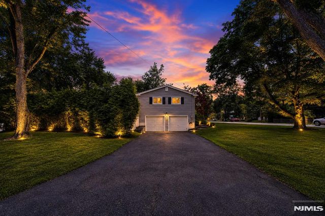 34 N Middletown Road, Montvale, NJ 07645