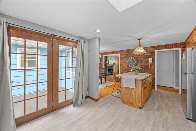 7 Edith Rd, Hudson, MA 01749