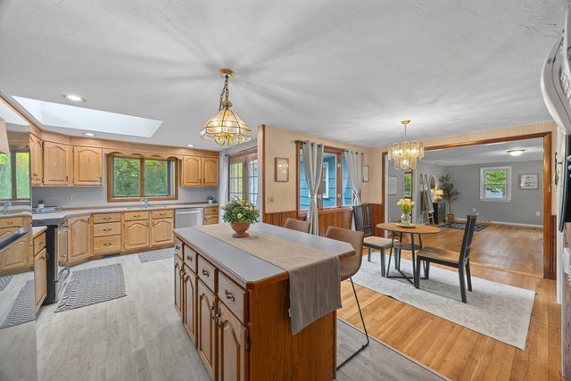 7 Edith Rd, Hudson, MA 01749