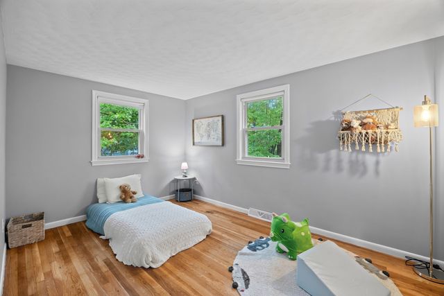 7 Edith Rd, Hudson, MA 01749