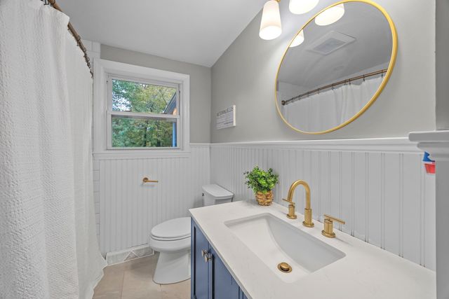 7 Edith Rd, Hudson, MA 01749