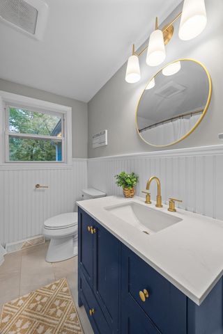 7 Edith Rd, Hudson, MA 01749