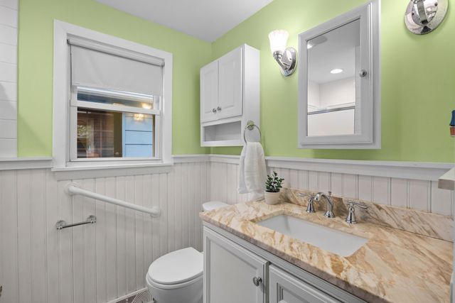 7 Edith Rd, Hudson, MA 01749