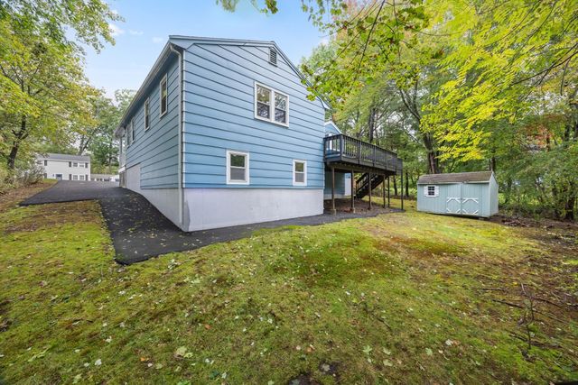 7 Edith Rd, Hudson, MA 01749