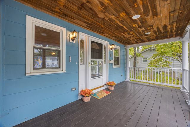 7 Edith Rd, Hudson, MA 01749