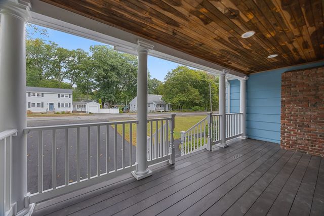 7 Edith Rd, Hudson, MA 01749