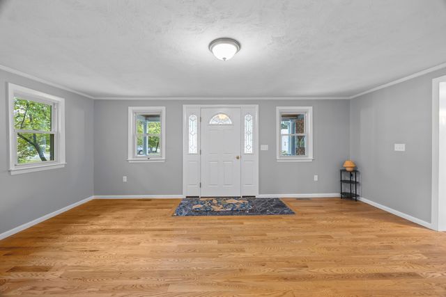 7 Edith Rd, Hudson, MA 01749