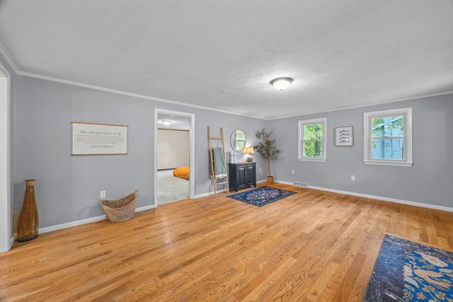 7 Edith Rd, Hudson, MA 01749