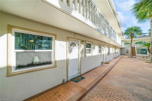 980 7th AVE S 101, Naples, FL 34102