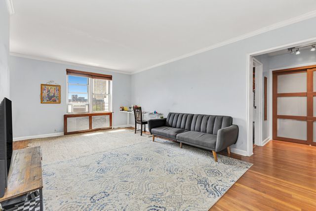 10534 65th Ave Apt 6E, New York City, NY 11375
