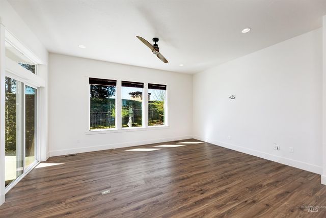 3961 W Caragana Ct, Meridian, ID 83646