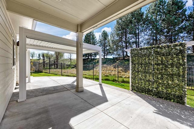 3961 W Caragana Ct, Meridian, ID 83646