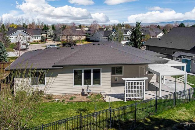 3961 W Caragana Ct, Meridian, ID 83646