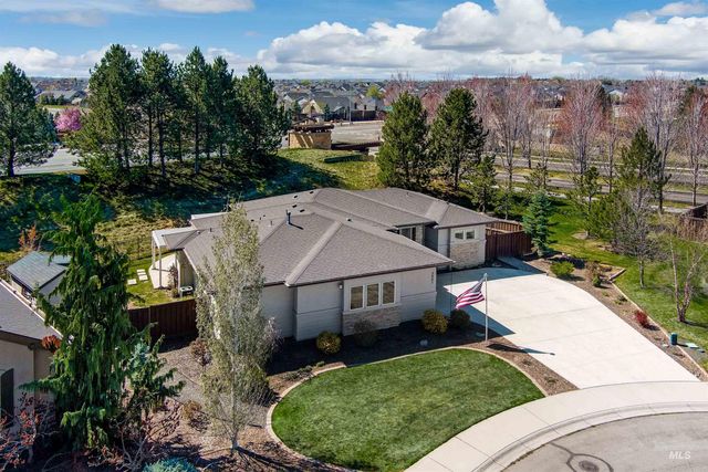 3961 W Caragana Ct, Meridian, ID 83646