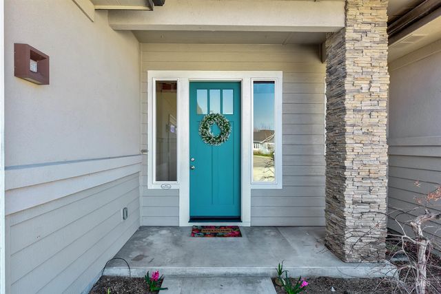 3961 W Caragana Ct, Meridian, ID 83646