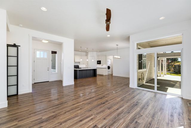 3961 W Caragana Ct, Meridian, ID 83646