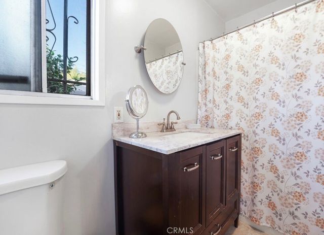 3654 7th Avenue, Los Angeles, CA 90018