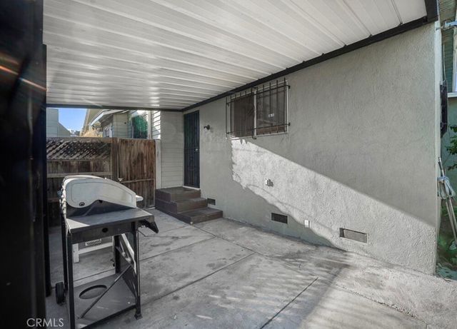 3654 7th Avenue, Los Angeles, CA 90018