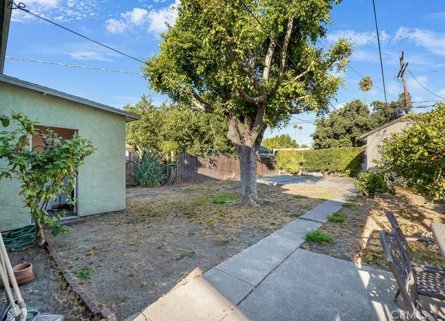 3654 7th Avenue, Los Angeles, CA 90018