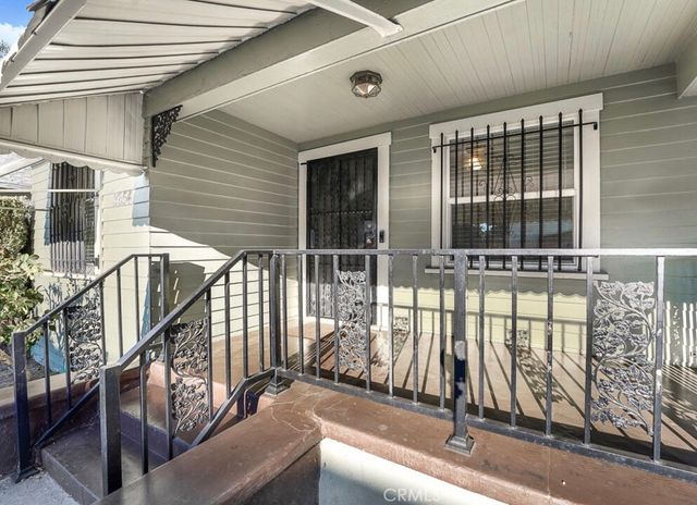 3654 7th Avenue, Los Angeles, CA 90018