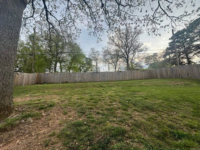 3717 Loch Lane, North Little Rock, AR 72116