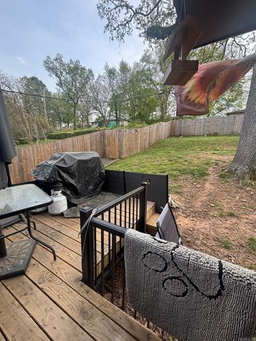 3717 Loch Lane, North Little Rock, AR 72116