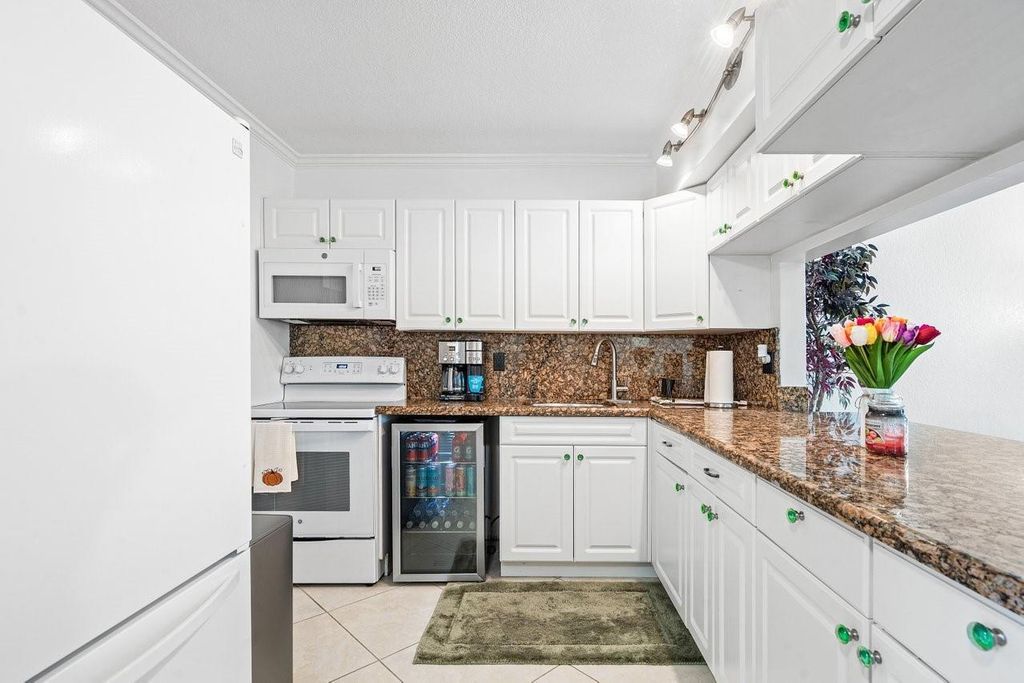 9280 SW 3rd Street 802, Boca Raton, FL 33428