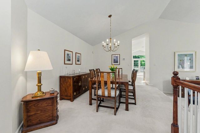 27 Gleneagle Drive, Bedford, NH 03110
