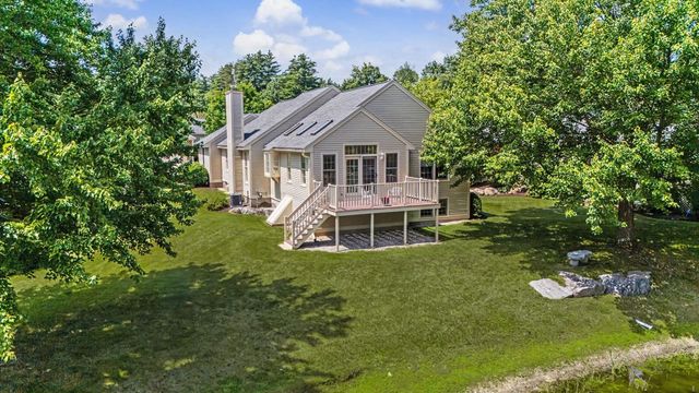 27 Gleneagle Drive, Bedford, NH 03110