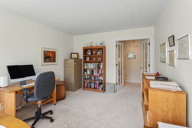 27 Gleneagle Drive, Bedford, NH 03110