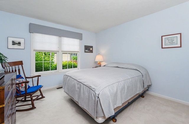 27 Gleneagle Drive, Bedford, NH 03110