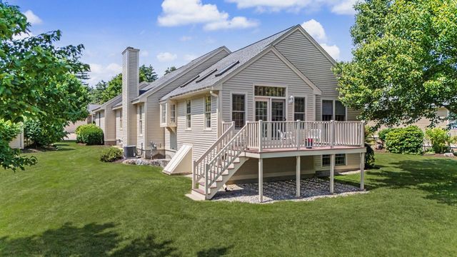 27 Gleneagle Drive, Bedford, NH 03110