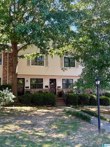 2703 Southbury Cir, Vestavia Hills, AL 35216