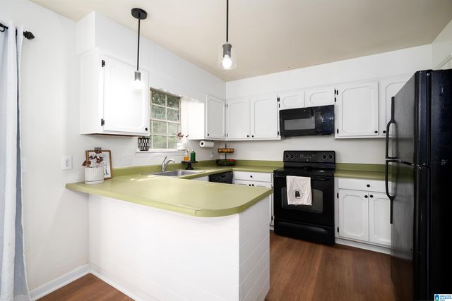 2703 Southbury Cir, Vestavia Hills, AL 35216